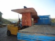 Mesa Rustica  , Tamanho : 6 Metros .