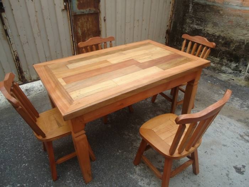 Mesa de Demolição com 4 Cadeiras