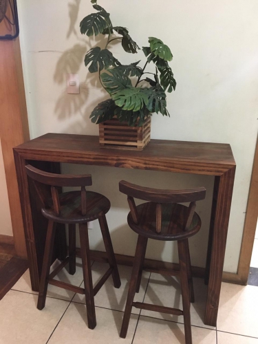 Aparador em U com bancos