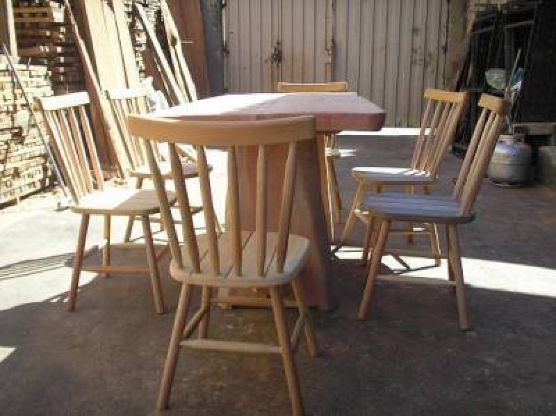 Conjunto de mesa com 6 cadeiras country