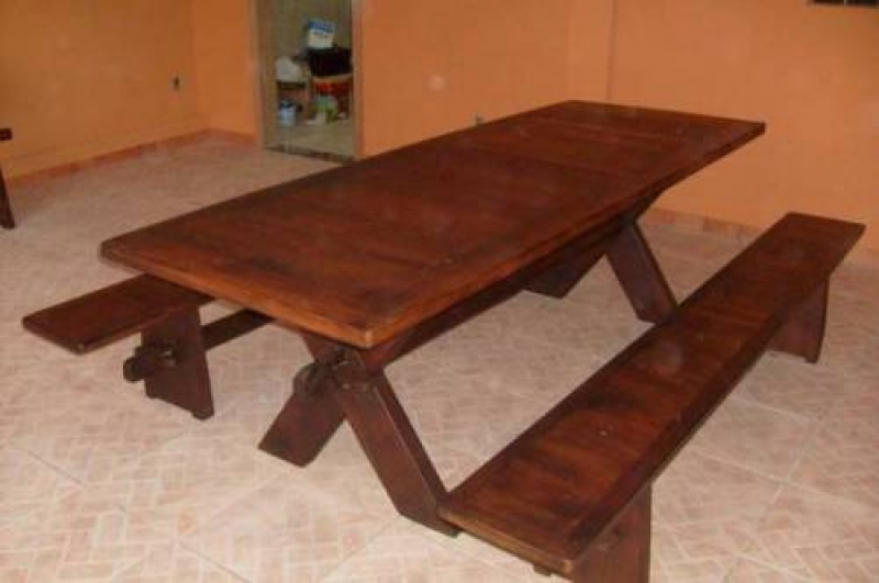 Mesa rústica em madeira eucalipto tamanho 2,00 metros