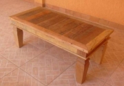 Mesa em madeira de demolição