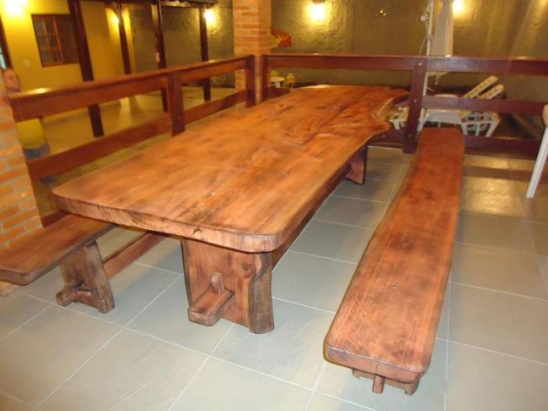 Conjunto mesa c/ 2 bancos