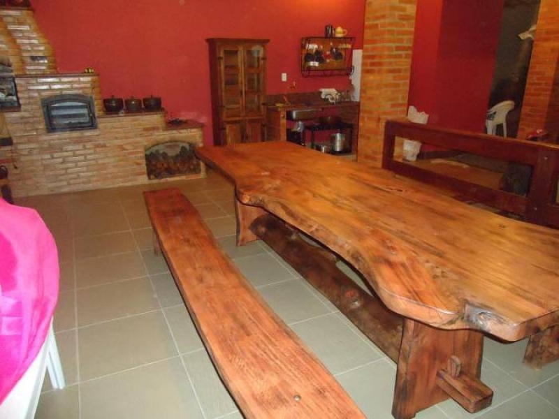 Mesa Rùstica c/  2 Bancos